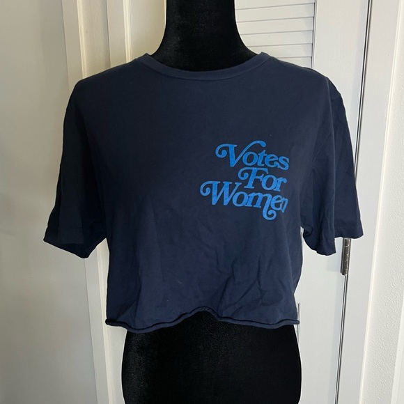 Votes for Women Women's Navy Blue Graphic Crop Top Tee Shirt Size Medium - Picture 5 of 7